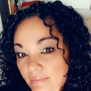 Meet your Posher, Claudia
